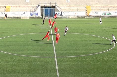 Strabiliante Gol Su Calcio D Inizio Dopo Secondi La Mazarese