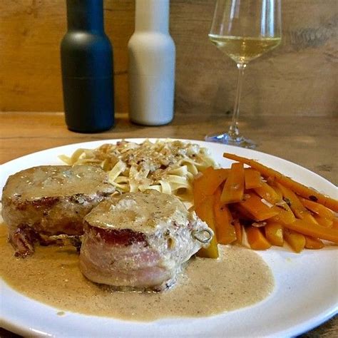 Schweinefilet mit Gorgonzola Weißwein Sauce von MrXtilicious Chefkoch