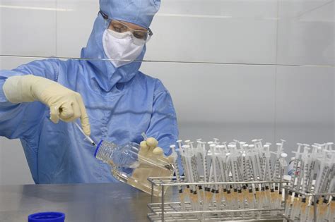 Израильские учёные создали вакцину против рака, но им никто не верит