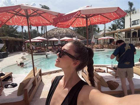 V M U T Y B I Ti N D Ng Di N Bikini Khoe Tr N Body Nu T N Chu N Ng I M U M T M C Visual V N