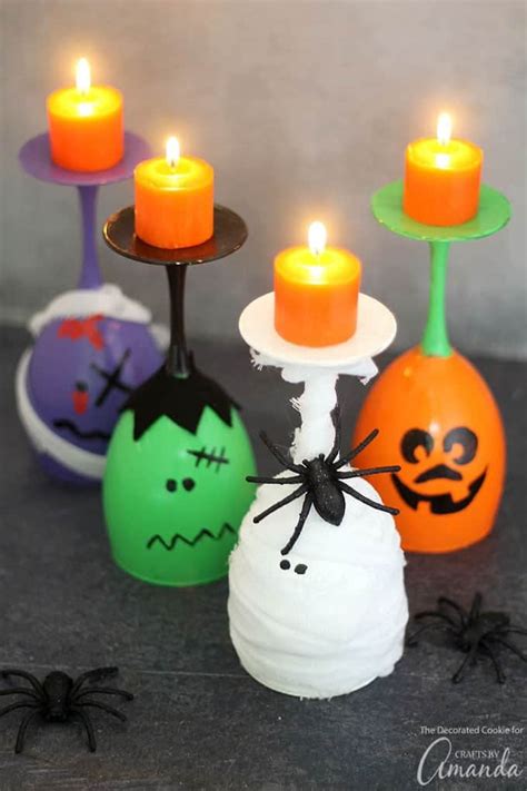 Halloween Wine Glass Candles: the cutest DIY Halloween decor!