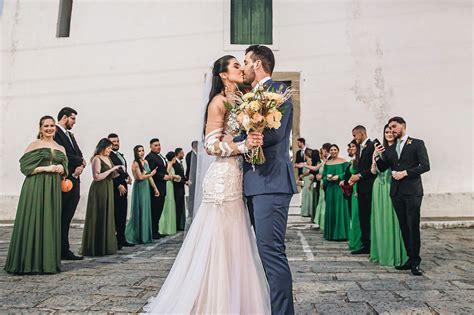 Noiva Escolhe Vestido Incr Vel Para Casamento Na Igreja E Decor