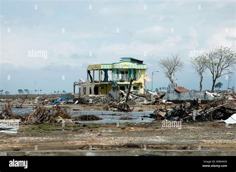 Gambar Tsunami Aceh Newstempo