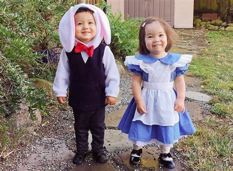 27 Best Twin Halloween Costumes