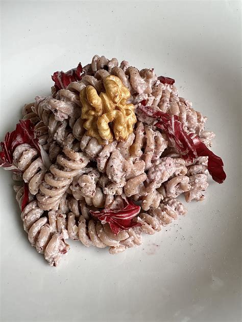 Fusilli Di Farro Con Pesto Di Radicchio Virginia Fabbri La Vongola