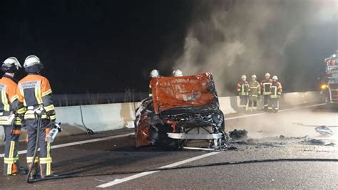 Nach Heftigem Unfall Auf A81 Bei Ehningen Lieferte Sich BMW M2 Fahrer