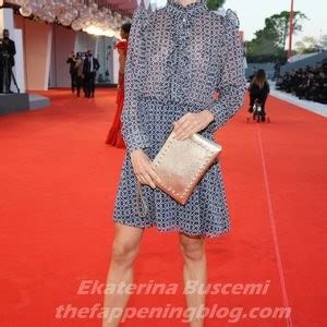 Ekaterina Buscemi Shows Her Nude Tits On The Red Carpet 34 Photos
