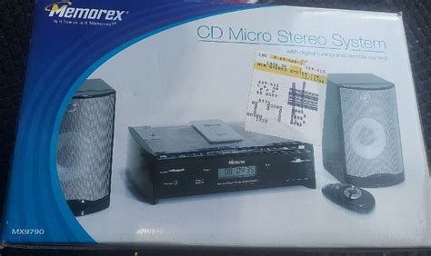 Memorex CD Micro Stereo 7 Book Shelf System Digital Tuning Remote