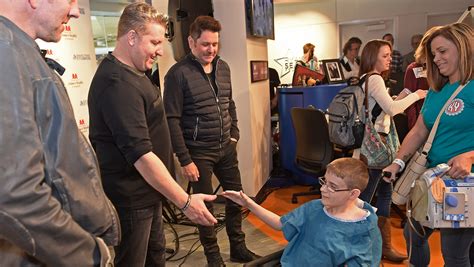 Rascal Flatts Brings Smiles Music To Vanderbilt Childrens Hospital