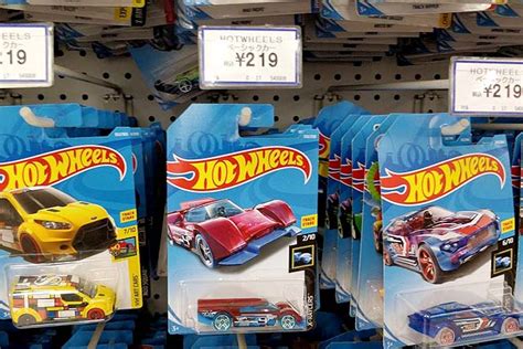 トイザらスで謎の在庫一掃セールベーシックカー値上げの謎 Hot Wheels 情報まとめ ホットウィール にわかマニア