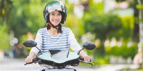 Ini Bahaya Naik Motor Saat Hamil Trimester Pertama Hati Hati Ya Moms