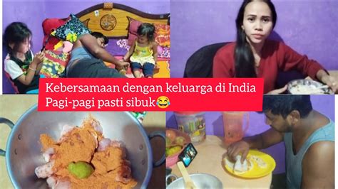 Kesibukan Pagi Ibu Rumah Tangga Bersama Keluarga Di India Rutinitas