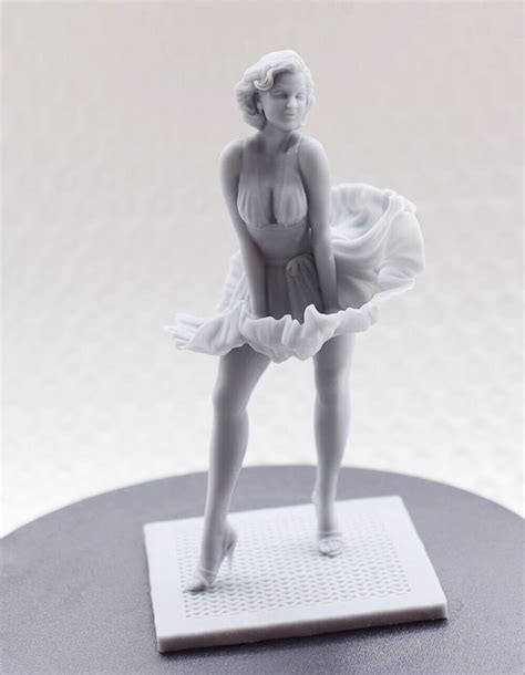 Resin Figures Model Sexy American Female Celebrities Unassembled