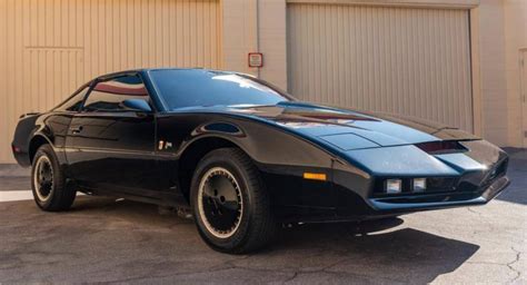 George Barris’ Knight Rider Kitt Replica Looks Like Loads Of Fun And Won’t Break The Bank