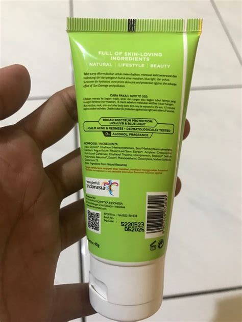 Sunscreen Azarine Spf 35 PA 40g On Carousell