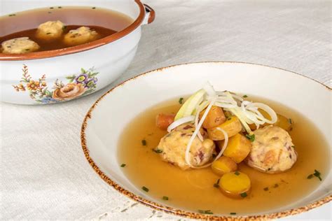 Suppe Mit Speckknödel Vulcano Schinkenmanufaktur