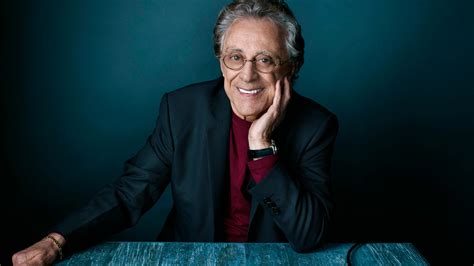 Frankie Valli – Net Worth, Career Ups and Downs - Gazette Day
