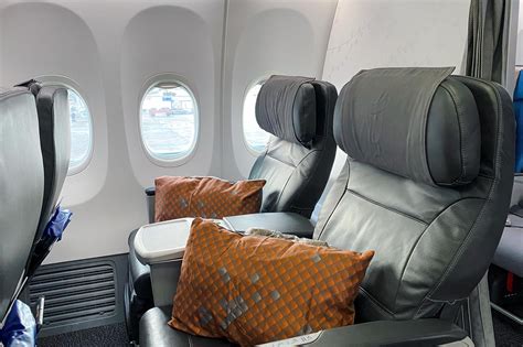 Review Singapore Airlines 737 800 Business Class Mainly Miles