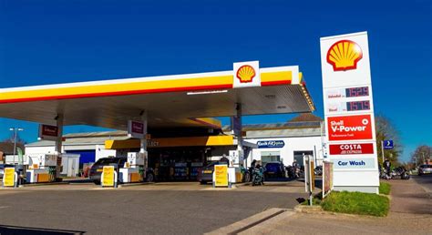 Shell Aún Comercializa Gas Licuado Ruso Un Año Después De Anunciar Su