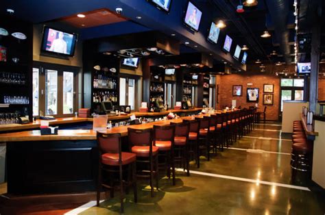 Mannings Sports Bar And Grill