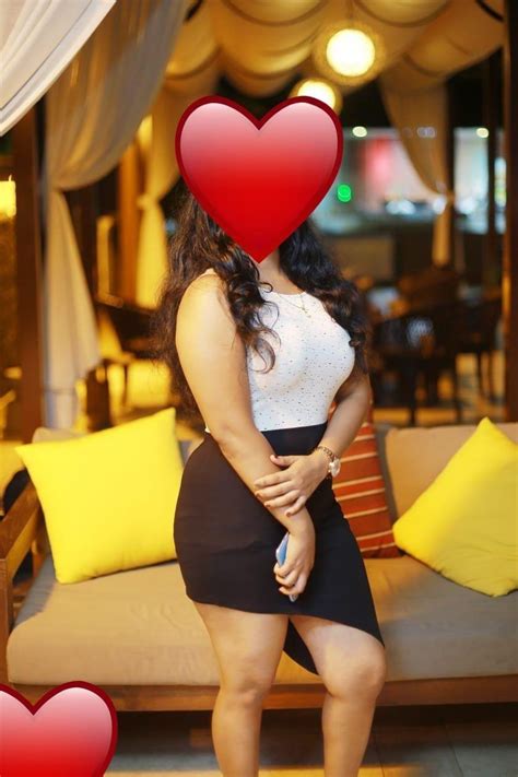 Shanu Colombo Some With Lesbian Sri Lankan Escort In Dubai