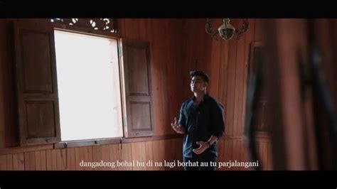 Lirik Lagu Batak Na Pinaborhat Ni Hapogoson Ini Arti Liriknya Tribun