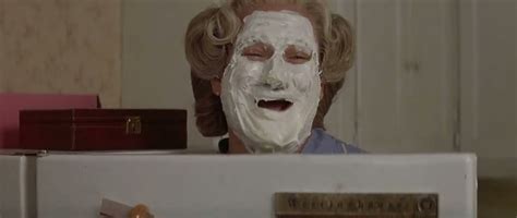 Robin Williams Handled a Nightmare Shooting Challenge in Mrs. Doubtfire So Brilliantly Director ...