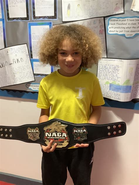 Chantry Community... - Chantry Community Primary School