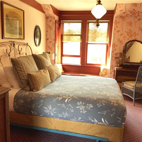 Rooms & Amenities — The Historic Skagway Inn