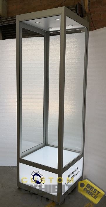 Mannequin Display Cases Usa Manufacturing At Its Best Custom