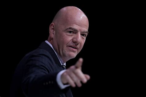 Het Jaar Volgens De Speld Infantino Vond Geweldig Het Kabinet