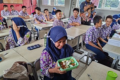 GOTO Luncurkan Makan Bergizi Gratis Targetkan Hingga 3 Juta Porsi