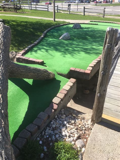 River Falls Family Fun Center — Mini Golf Reviews