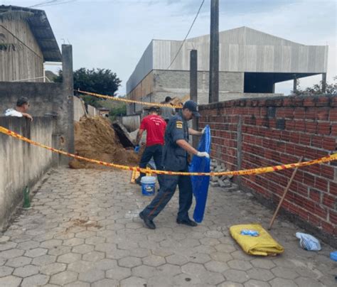 Homem morre soterrado em obra de vala no bairro Sertãozinho MZL10