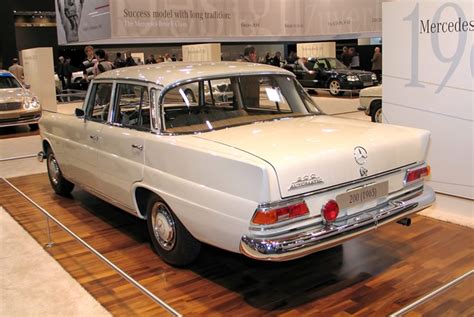 Historique La Mercedes Benz W Kleine Heckflosse