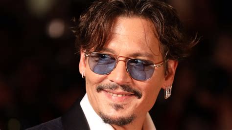 Does Johnny Depp Have Veneers?