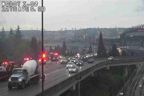 Wsdot Traffic On Twitter Some Updates 1⃣ The Eb I 90 Incident Is Forcing Alternating Traffic