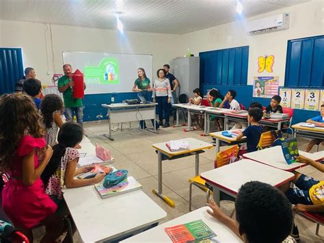 Educação Ambiental e Coleta Seletiva são temas de palestra realizada em