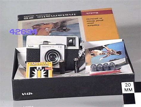 Camera Kodak Limited Instamatic 25 England 1966 1972