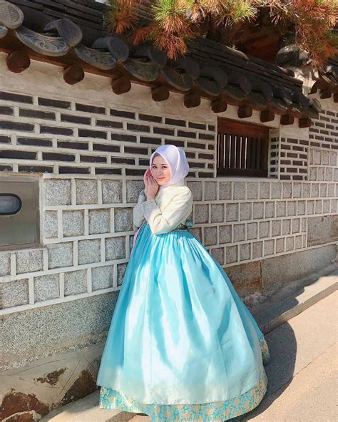 7 Tampilan Hanbok Hijab Ini Bikin Gaya Selebgram Dramatis Banget Bukareview