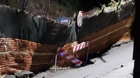 Genova Dopo Il Crollo Del Parcheggio A Castelletto Frana Anche Trasta