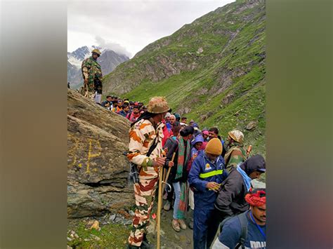 J K Amarnath Yatra Halt From Nunwan Pahalgam Base Camp Due To Heavy