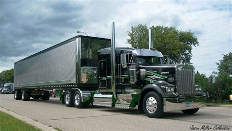 Custom Kenworth W900L With Matching Reefer