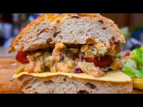 Vegan Tuna Sandwich: You Won't Believe It's Not Fish! - Veganiac