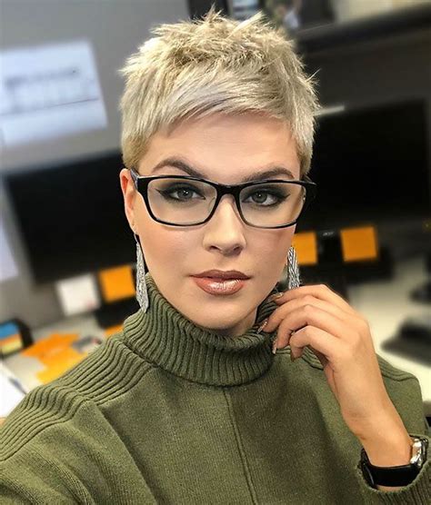 42 New Short Hairstyles For 2019 Bobs And Pixie Haircuts Eazy Glam