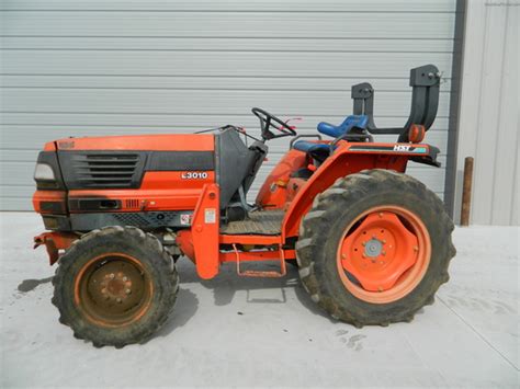 1999 Kubota L3010