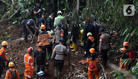 Pencarian Korban Longsor Cugenang Dihentikan Sementara Foto Liputan6