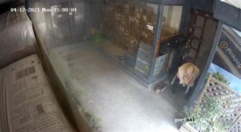 Milf Pee In Entrance ThisVid