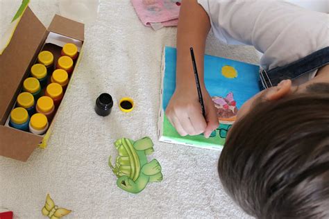 15 activités ludiques et amusantes pour occuper les enfants à la maison