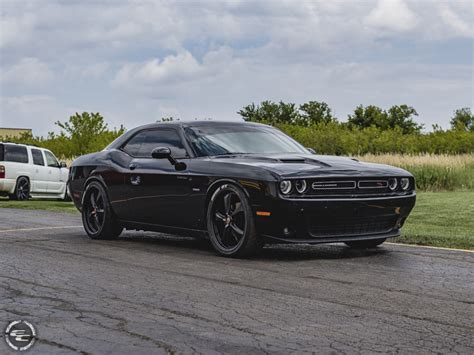 Lowered Challenger On 22s